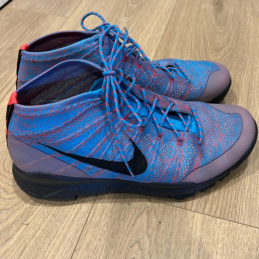 Men’s Flyknit Chukka FSB size 9.5